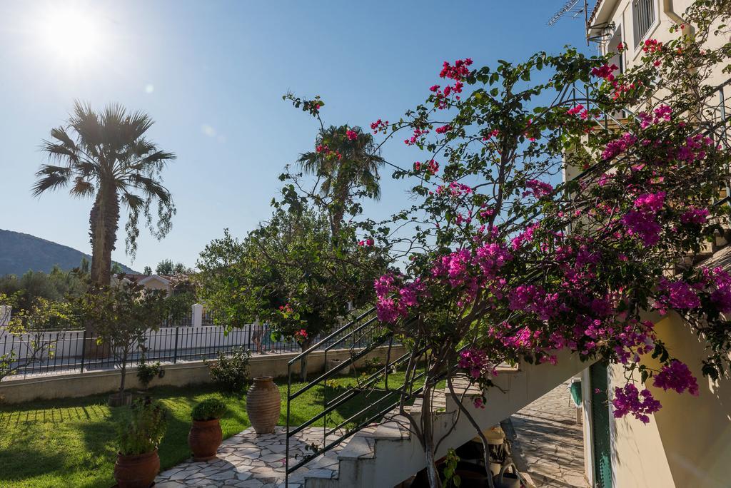 Апартаменты Maria'S House Кателиос Экстерьер фото